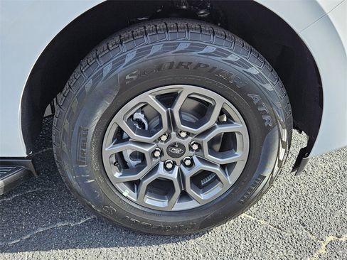 New 2025 Ford Expedition Active image 16