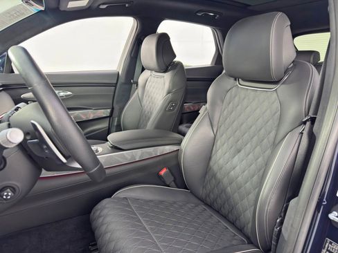 Used 2025 Genesis GV70 3.5T Sport w/ Sport Advanced Package image 44