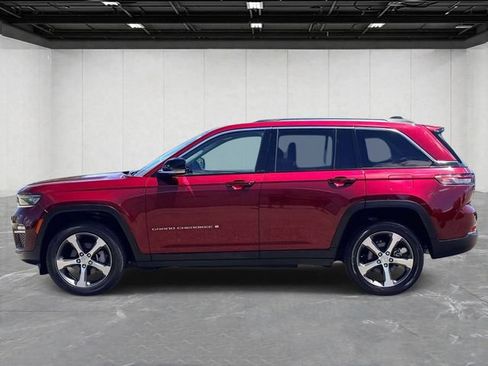 Certified 2023 Jeep Grand Cherokee Limited AWD/4WD image 8
