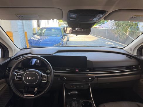 Used 2026 Kia Carnival FWD image 35