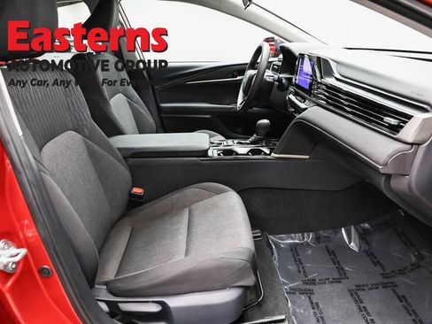 Used 2025 Toyota Camry SE FWD image 22