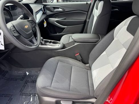 New 2026 Chevrolet Trax LS w/ LS Convenience Package FWD image 15