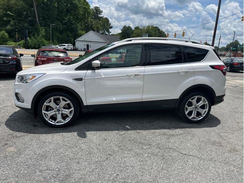Used 2018 Ford Escape Titanium w/ Ford Safe & Smart Package image 4