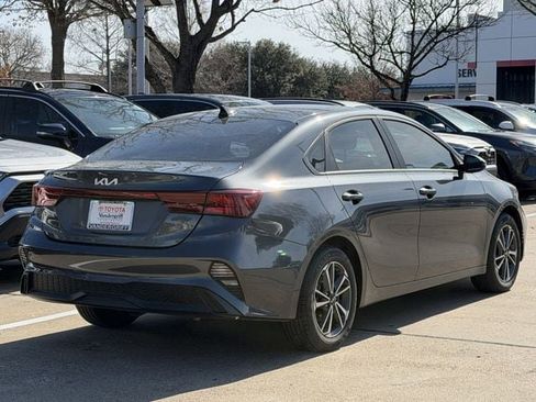 Used 2024 Kia Forte LXS w/ LXS Technology Package image 4