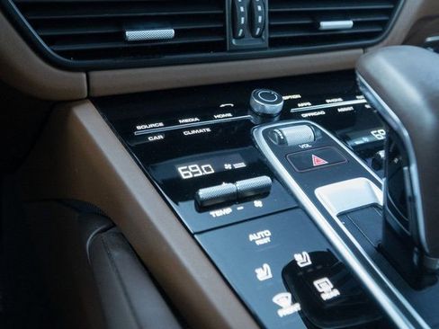 Certified 2023 Porsche Cayenne S Platinum image 26