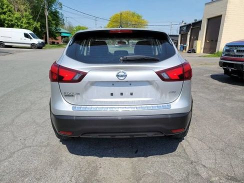 Used 2017 Nissan Rogue Sport S w/ S Appearance Package AWD/4WD image 6