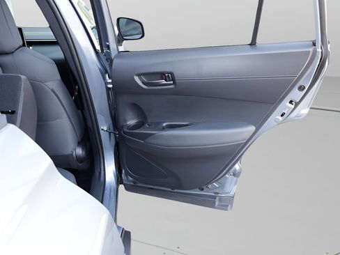 Certified 2022 Toyota Corolla Cross LE AWD/4WD image 18