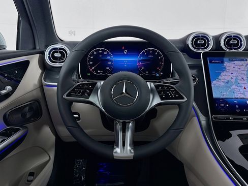New 2026 Mercedes-Benz GLC 300 image 4