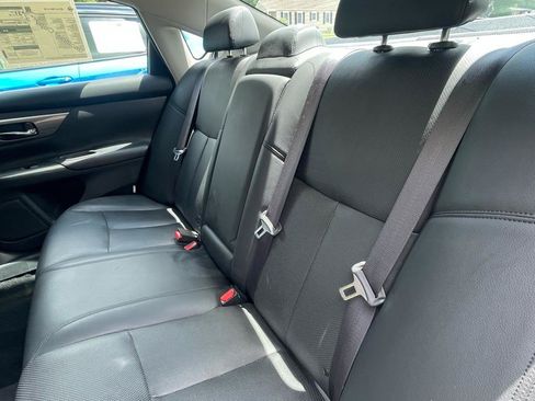 Used 2015 Nissan Altima 2.5 SL w/ Technology Package FWD image 21