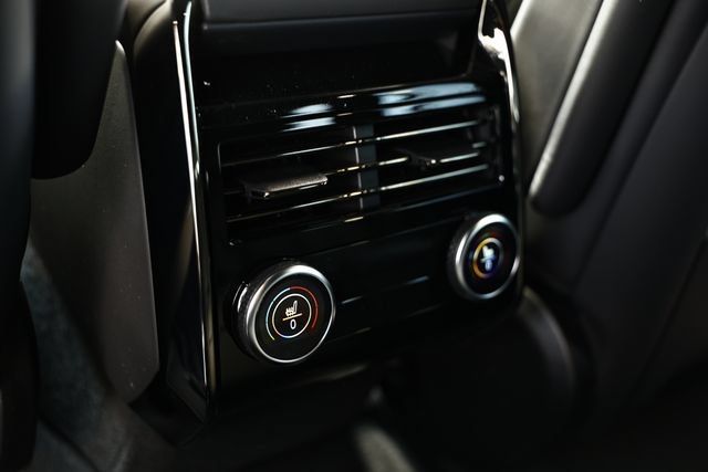 New 2027 Land Rover Range Rover Sport SE AWD/4WD image 33