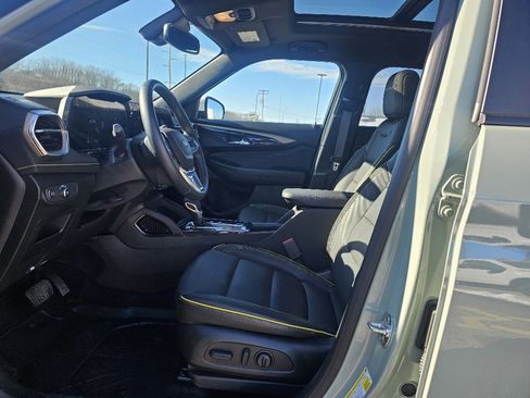 Used 2025 Chevrolet TrailBlazer ACTIV w/ Convenience Package image 4