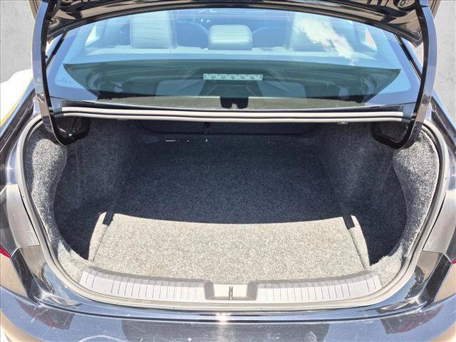 Used 2025 Volkswagen Jetta SE FWD image 6