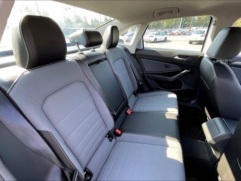 New 2025 Volkswagen Jetta SE image 24