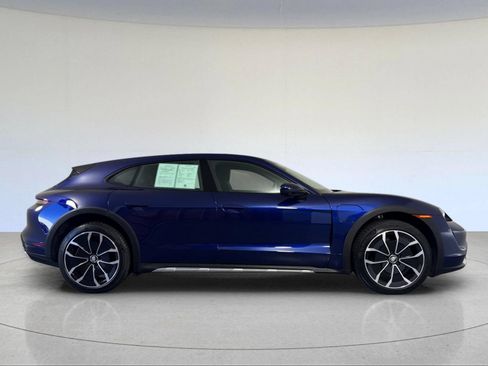 Certified 2024 Porsche Taycan 4 Cross Turismo AWD/4WD image 9