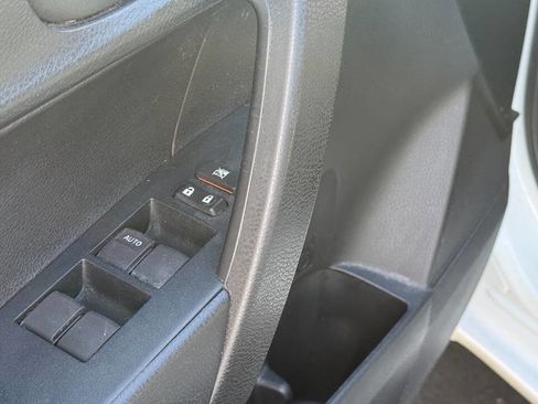 Used 2014 Toyota Corolla L image 17