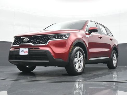 Used 2021 Kia Sorento LX image 15