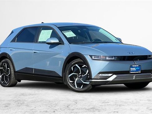 Certified 2024 Hyundai Ioniq 5 SE image 2