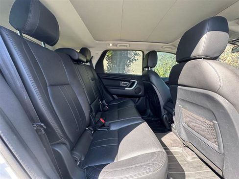 Used 2018 Land Rover Discovery Sport HSE image 15