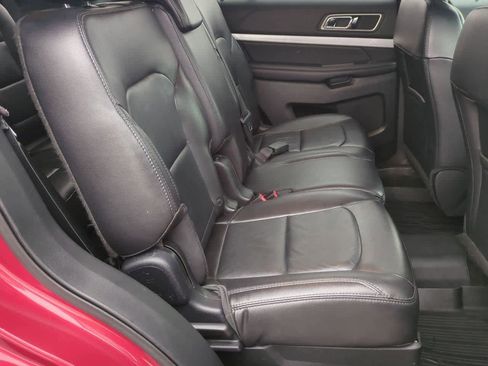 Used 2017 Ford Explorer XLT w/ Equipment Group 202A image 19