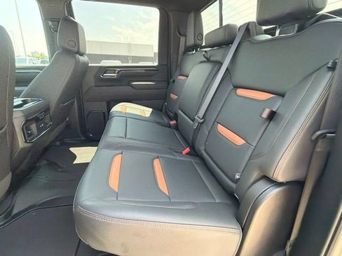 Certified 2025 GMC Sierra 2500 AT4 w/ AT4 Preferred Package AWD/4WD image 25