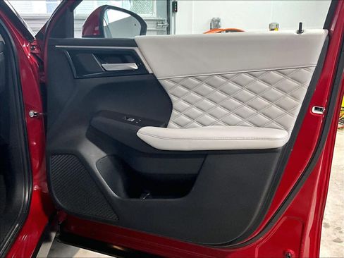 Used 2022 Mitsubishi Outlander SEL image 12