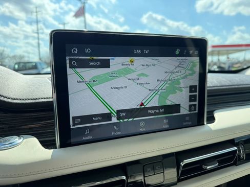 Used 2022 Lincoln Aviator Black Label w/ Dynamic Handling Package image 33