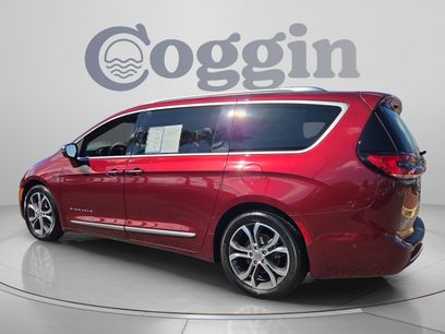 Used 2022 Chrysler Pacifica Pinnacle