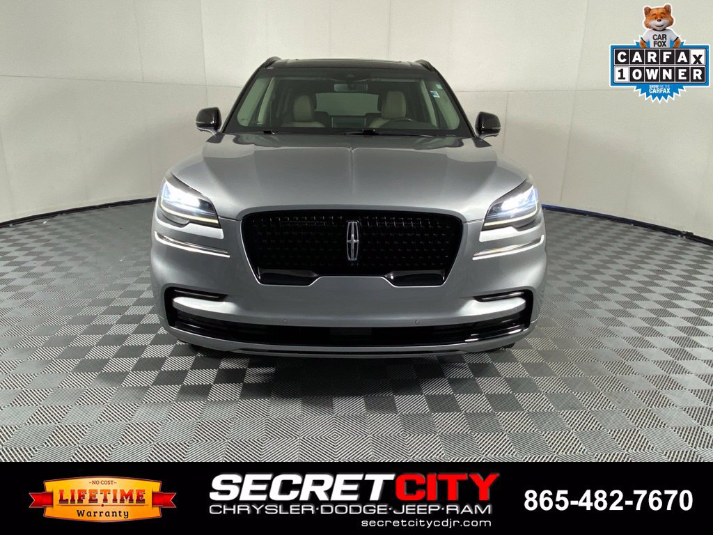 Used 2023 Lincoln Aviator Reserve w/ Jet Package AWD/4WD image 2