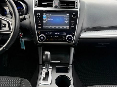Used 2018 Subaru Outback 2.5i Premium image 21