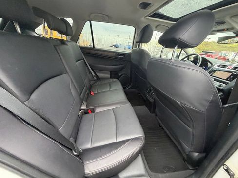 Used 2017 Subaru Outback 2.5i Limited AWD/4WD image 45