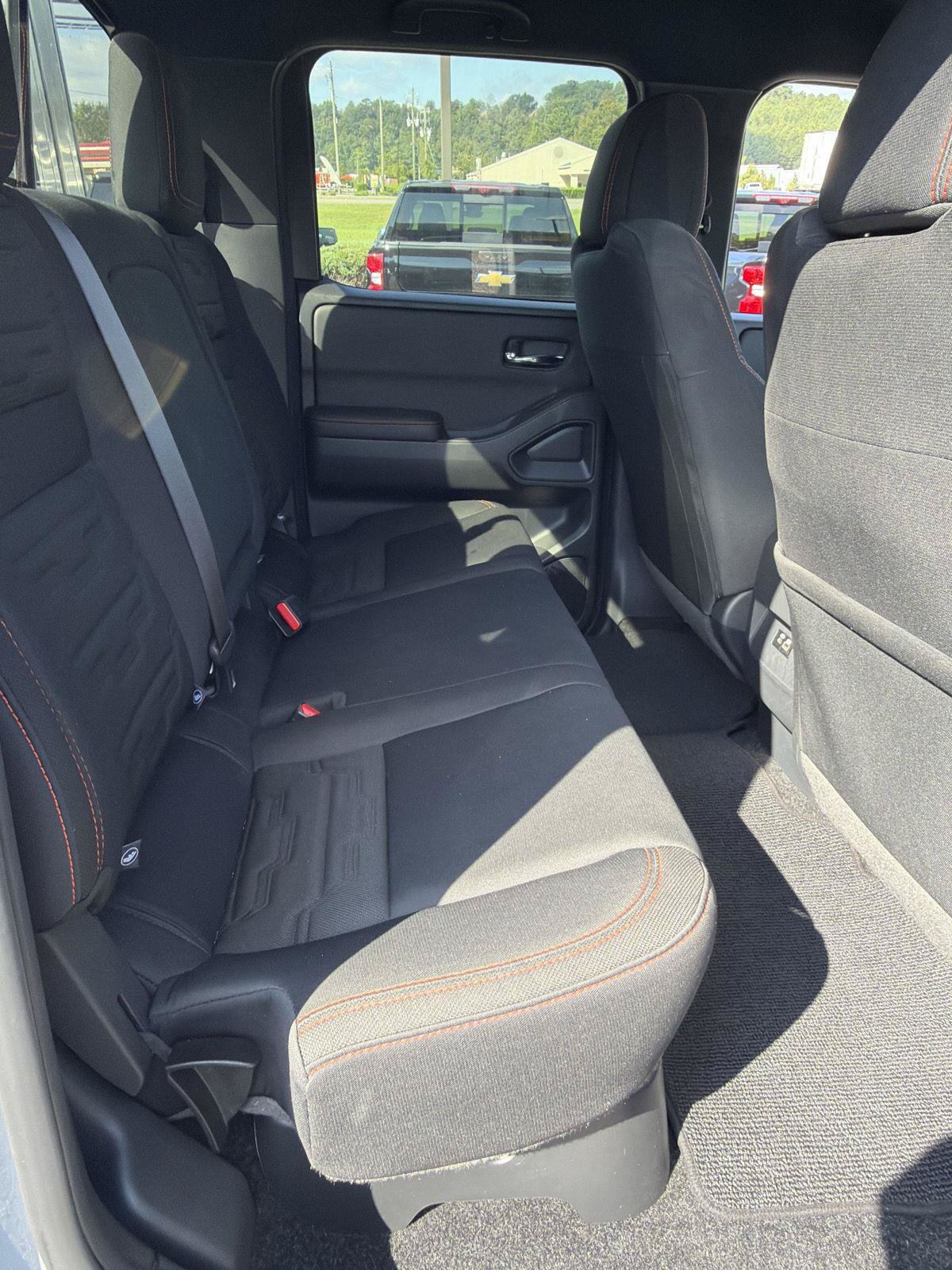 Used 2025 Nissan Frontier PRO-4X AWD/4WD image 26