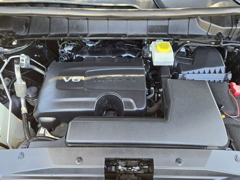 Used 2023 Nissan Pathfinder Platinum w/ Cargo Package image 40