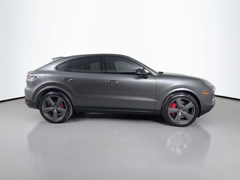 Certified 2026 Porsche Cayenne S AWD/4WD image 8