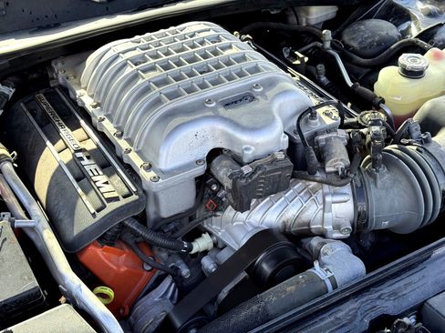 Used 2015 Dodge Challenger SRT Hellcat image 13