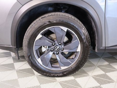 Used 2024 Nissan Rogue SV image 16