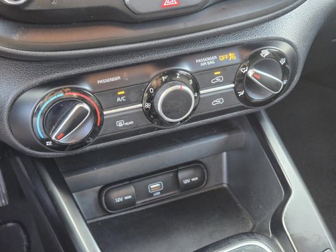 Certified 2021 Kia Soul LX image 36