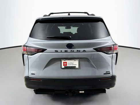 Certified 2023 Toyota Sienna XLE Woodland Edition AWD/4WD image 7