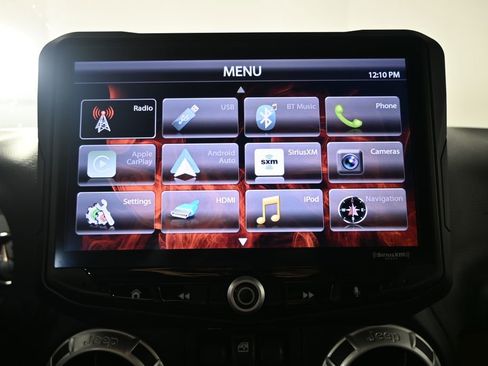Used 2014 Jeep Wrangler Unlimited Sahara w/ Connectivity Group AWD/4WD image 25