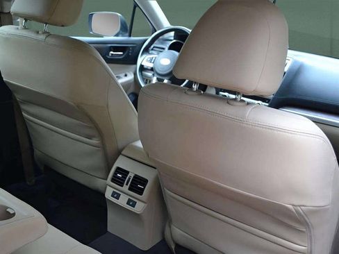 Used 2017 Subaru Outback 2.5i Limited image 30