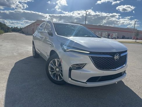 Used 2022 Buick Enclave Avenir w/ Avenir Technology Package image 1