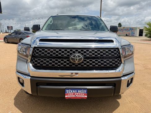 Used 2019 Toyota Tundra SR5 w/ SR5 Upgrade Package AWD/4WD image 2
