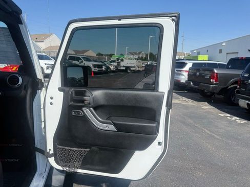 Used 2014 Jeep Wrangler Sahara w/ Trailer Tow Group AWD/4WD image 38