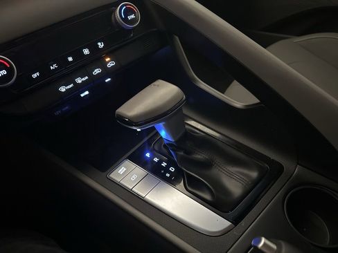 Used 2025 Hyundai Elantra Sport image 21