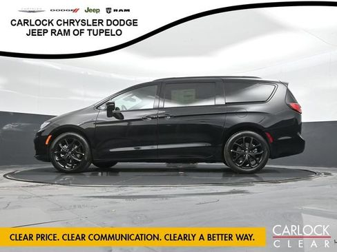 New 2026 Chrysler Pacifica Limited w/ Uconnect Theater Family Group image 51