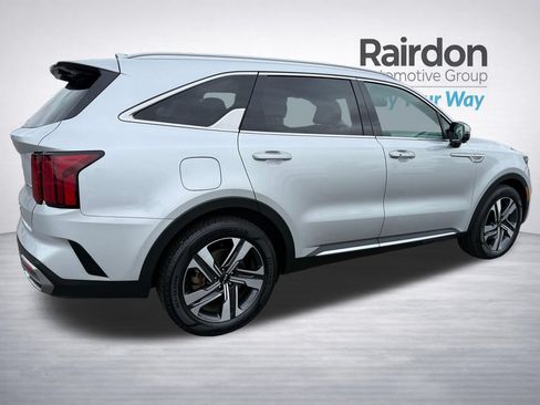 Certified 2022 Kia Sorento SX Prestige w/ Panoramic Sunroof Package AWD/4WD image 7