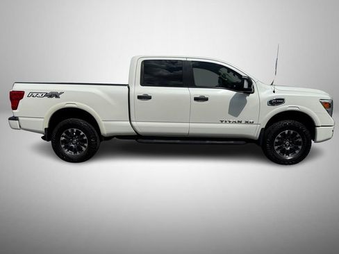 Used 2018 Nissan Titan PRO-4X w/ Pro-4x Convenience Package AWD/4WD image 6