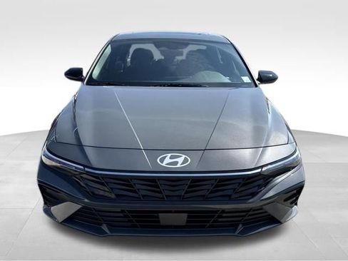 New 2026 Hyundai Elantra SEL Sport Premium FWD image 8