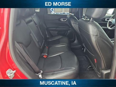 Used 2025 Jeep Compass Trailhawk AWD/4WD image 17