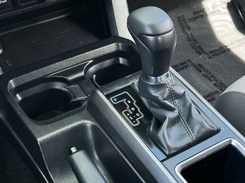 Used 2023 Toyota Tacoma TRD Sport w/ Technology Package image 17