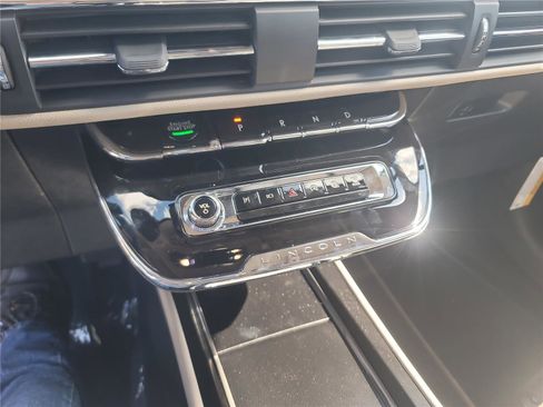 New 2026 Lincoln Corsair Premiere image 15